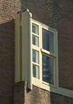 Bronckhorststraat, keukenraam met houten zuilen.
<br/>
Paul Paris, mei 2014